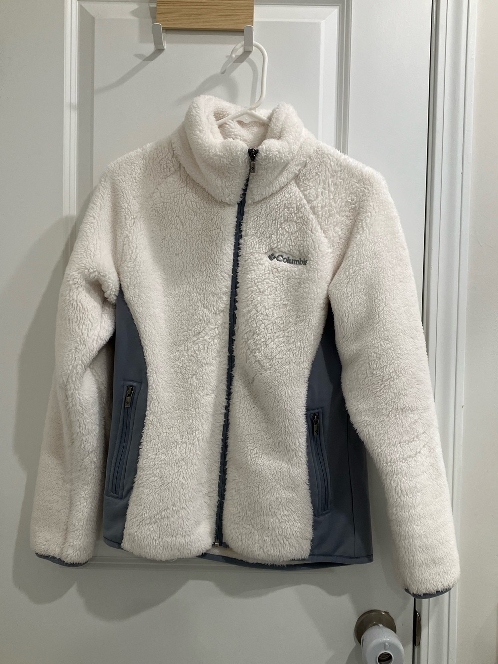 Columbia Cream Sherpa Jacket with Gray Side Panels